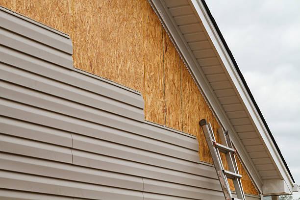 Professional Emergency Siding Repair technician working in Baring, WA